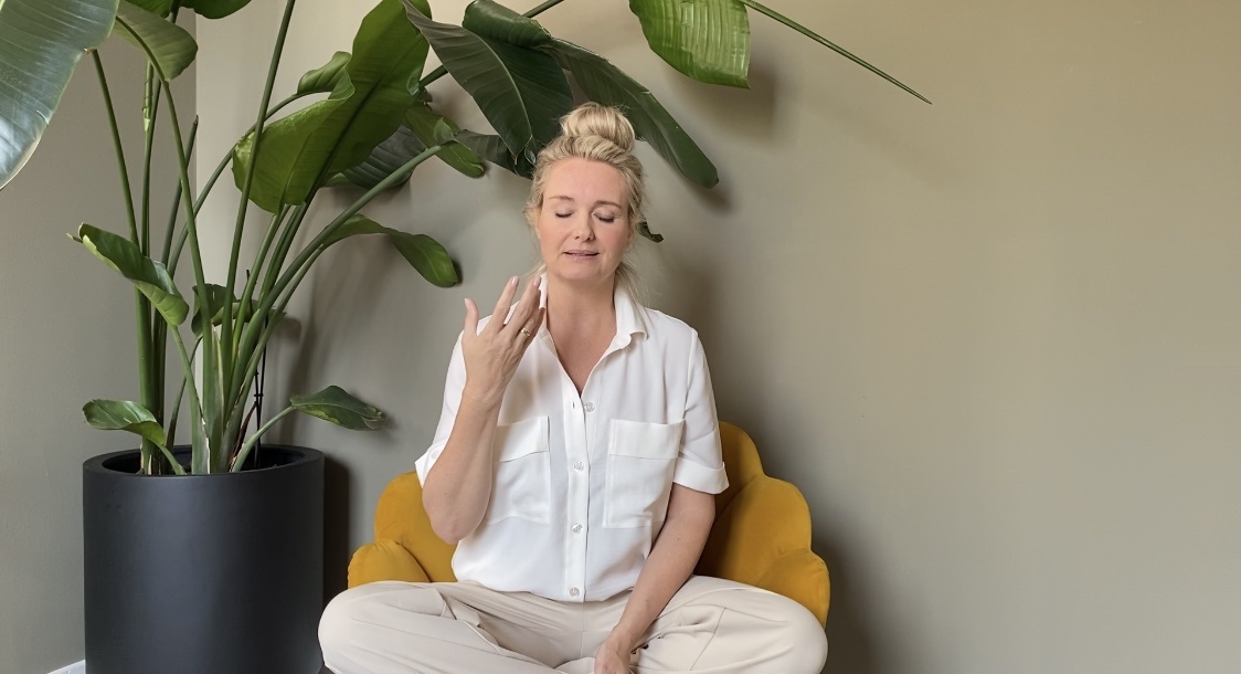 Image for Yoga tegen kantoorstress en verkrampte kaken